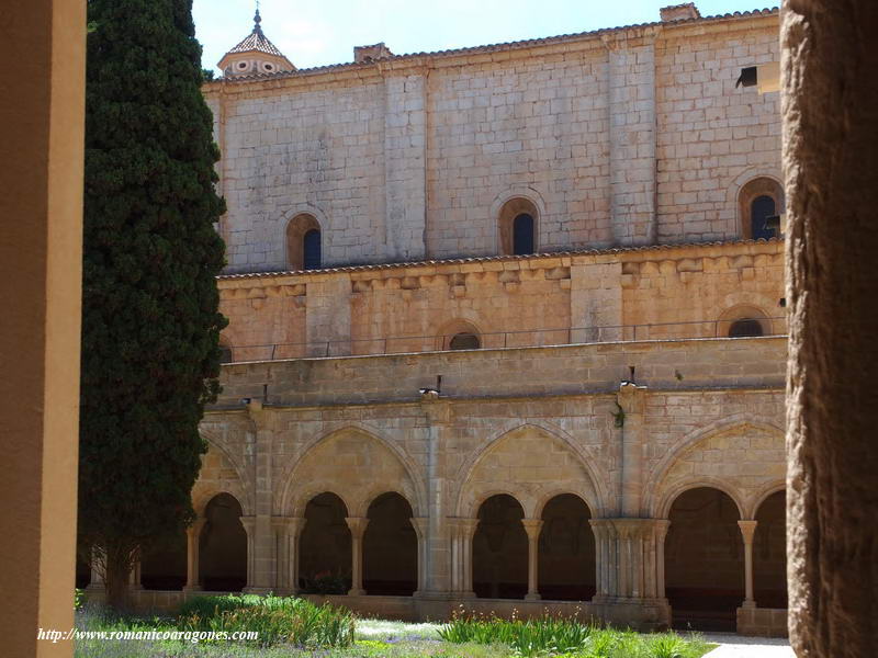 DETALLE DEL CLAUSTRO